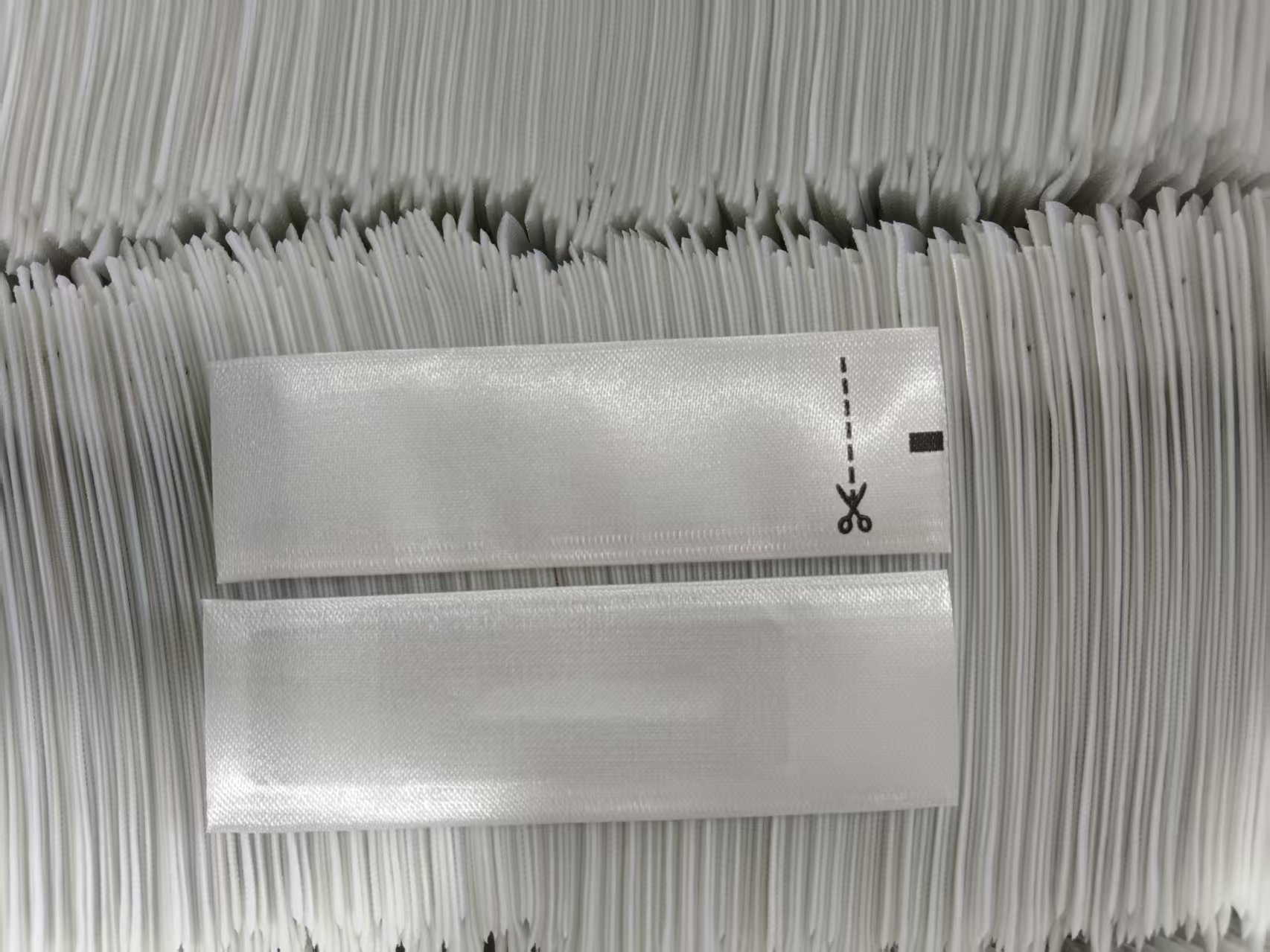 Eas Woven label RF 8.2MHZ Woven Label for Clothing RF Custom Security Tag for Garment